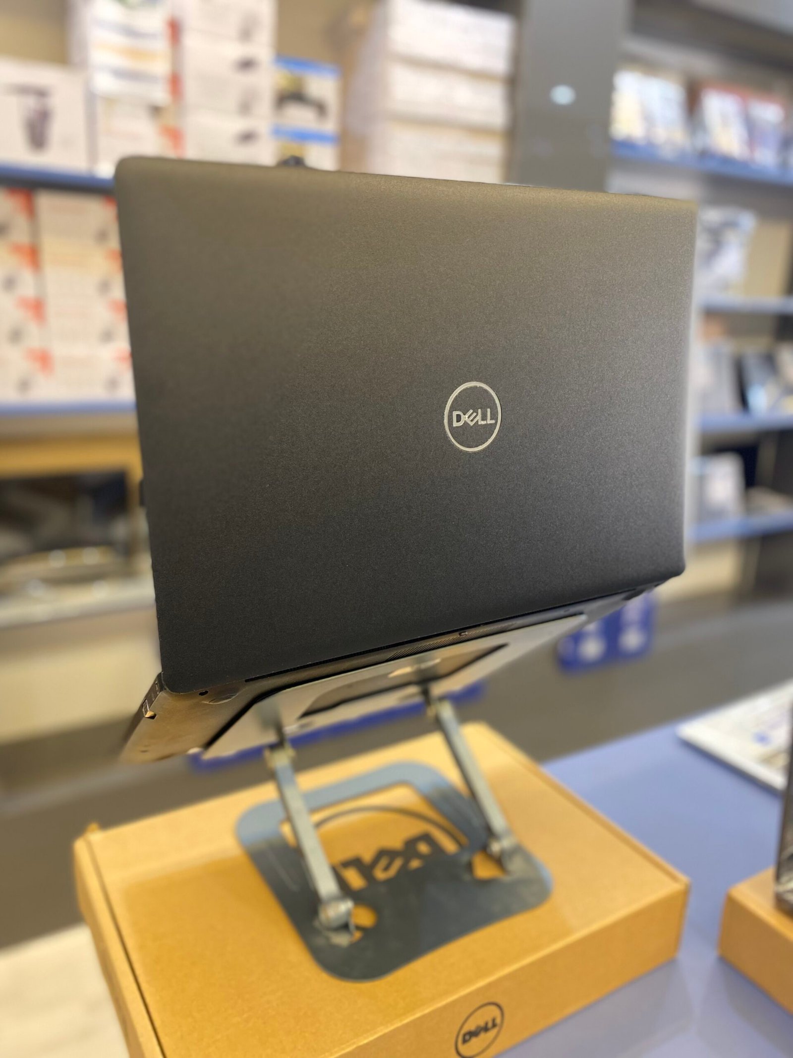 IMG_8838 Dell Latitude 3590 | Intel Core i5-7200U | 8GB DDR4 | 256GB SSD - الصورة 1