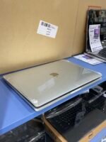 ⁦💻 Apple MacBook Pro 13-inch M2 – Apple M2 Chip | 16GB RAM | 256GB SSD⁩ - الصورة ⁦3⁩