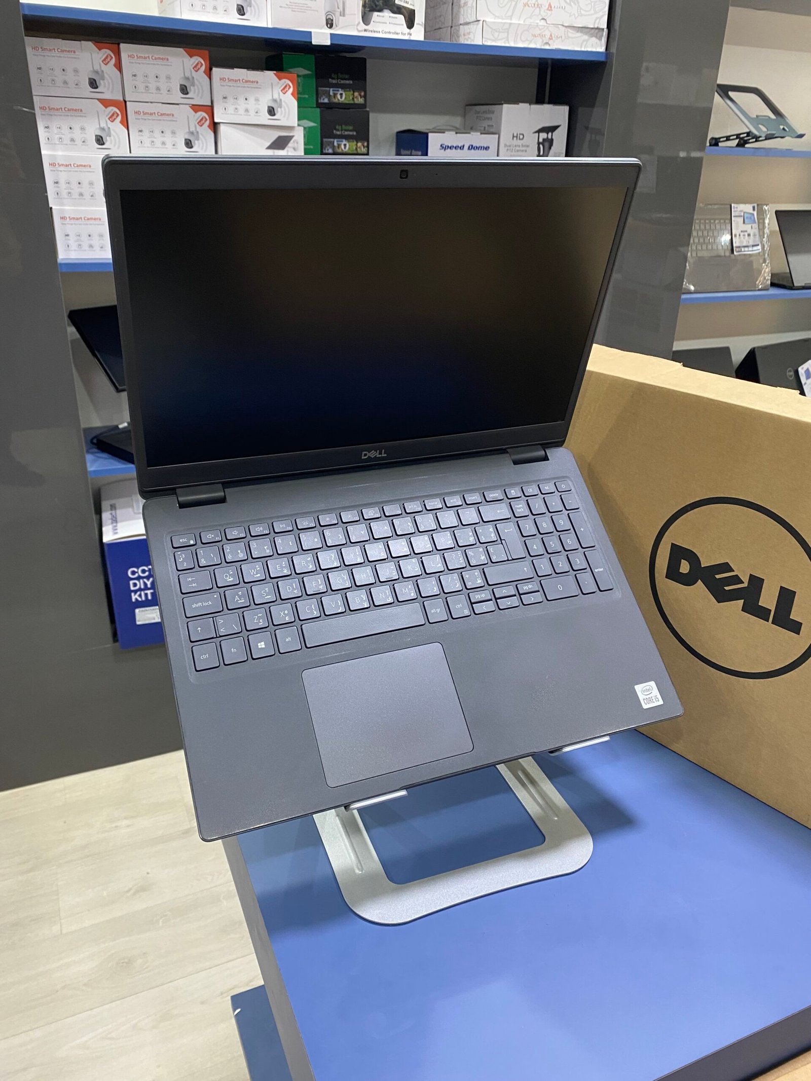 IMG_9251 Dell Latitude 3510 | Intel Core i5 – الجيل العاشر | الرام: 16GB | التخزين: 512GB SSD - الصورة 1