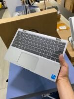 ⁦Dell Latitude 3330 2-in-1 | المعالج: Intel Core i3 – الجيل 11 | الرام: 8GB | التخزين: 256GB SSD |الشاشة: Touch x360⁩ - الصورة ⁦3⁩