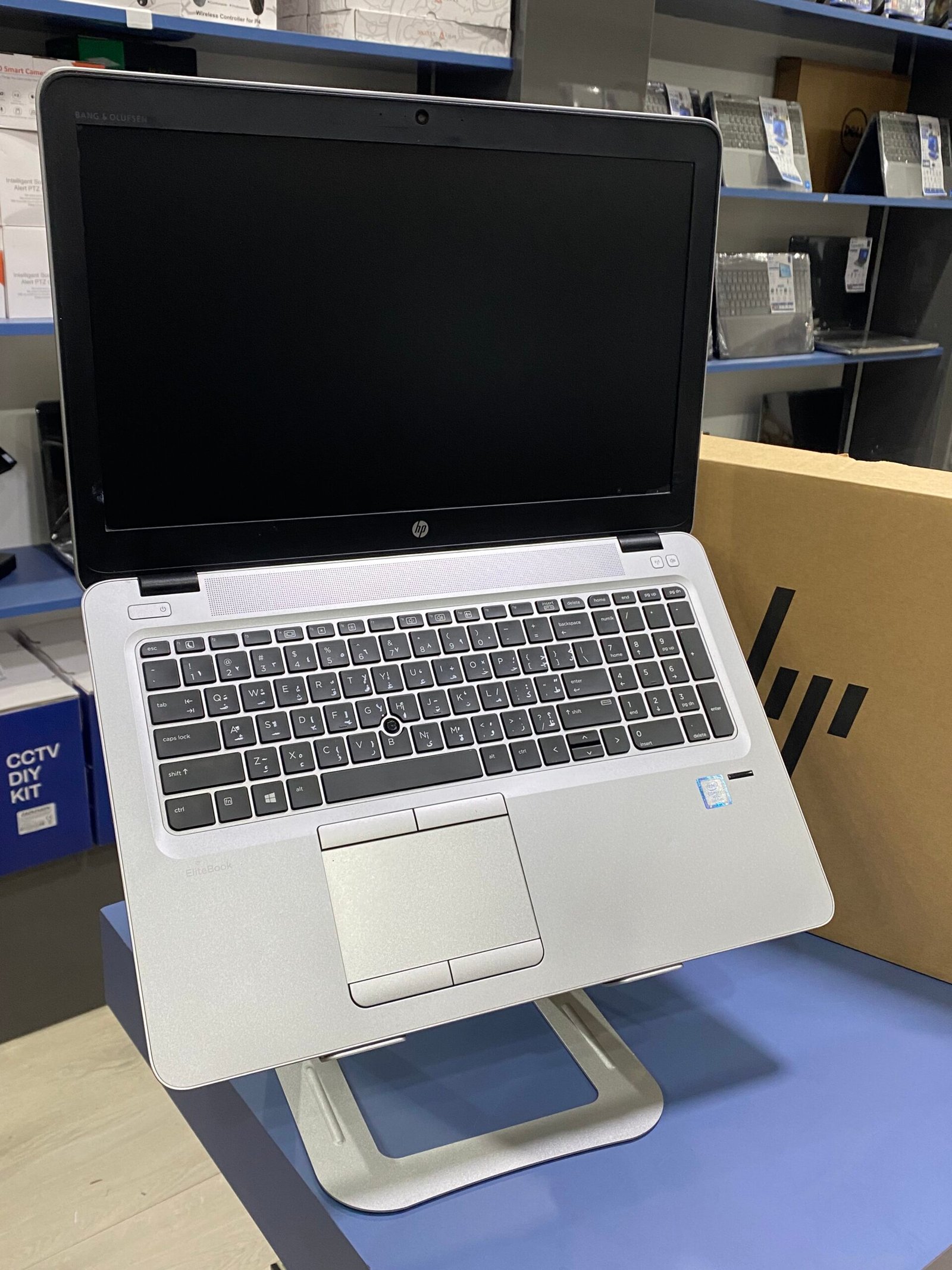 IMG_9304 HP EliteBook 850 G4 | المعالج: Intel Core i7 – الجيل السابع | الرام: 16GB | التخزين: 256GB SSD - الصورة 1