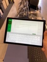 ⁦Microsoft Surface Pro 4 — i5 الجيل السادس | 8GB RAM | 256GB SSD | 2-in-1⁩ - الصورة ⁦3⁩