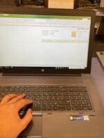 ⁦HP ZBook 17 G3  Workstation | المعالج: Intel Core i7 – الجيل السادس | الرام: 16GB DDR4 | التخزين: 512GB SSD | كرت الشاشة: NVIDIA Quadro M3000M – سعة 4GB⁩ - الصورة ⁦2⁩